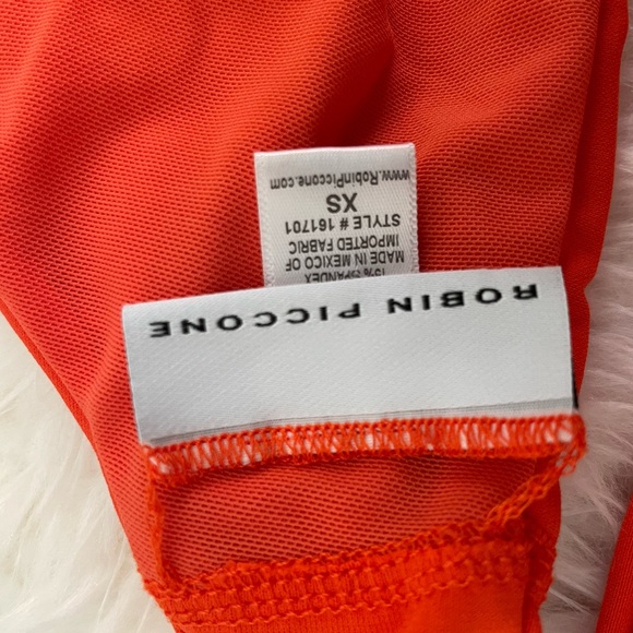 Robin Piccone Bikini - Picture 8 of 9